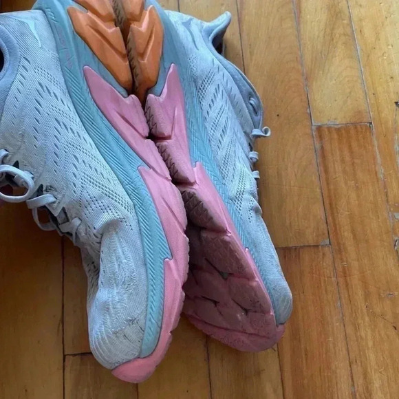 Men clifton edge  hoka sneakers - Picture 3 of 8